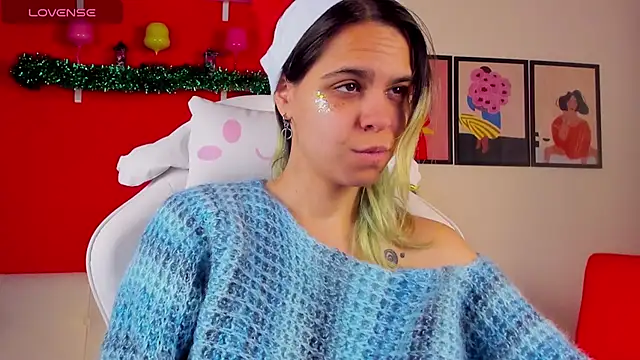 LiraBelle online show from 17, 12, 2025