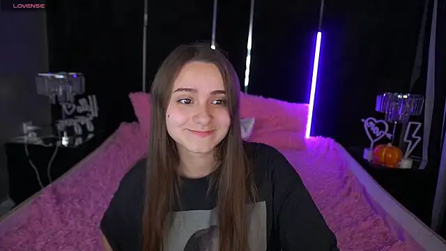 TinyNatalie online show from 26, 11, 2025