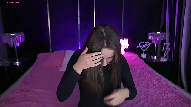 TinyNatalie online show from 2, 12, 2025