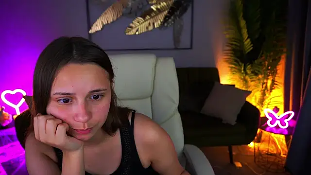 Snapshot of TinyNatalie chatting on 19, 7, 2026 TinyNatalie online show from 19, 7, 2026
