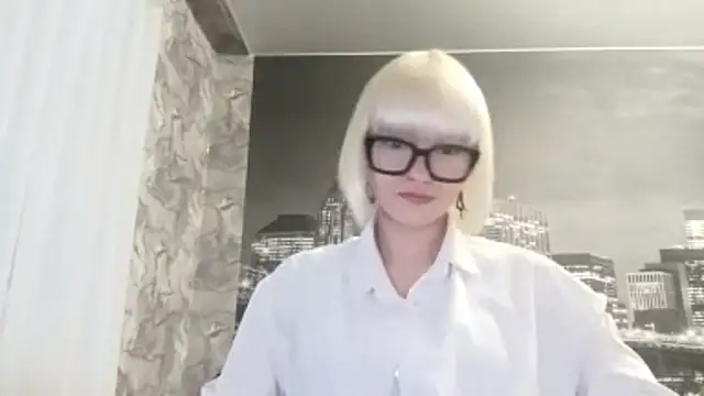 ElenoreVogtman online show from 27, 11, 2025