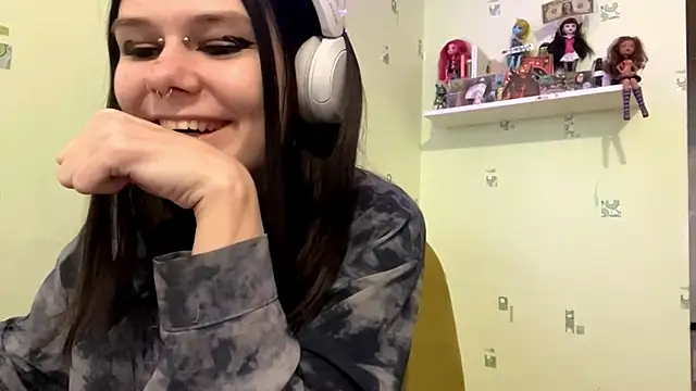 TraceeSchutt online show from 30, 11, 2025