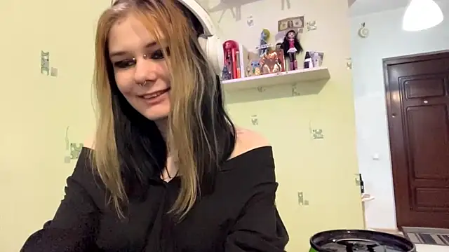 TraceeSchutt online show from 18, 12, 2025