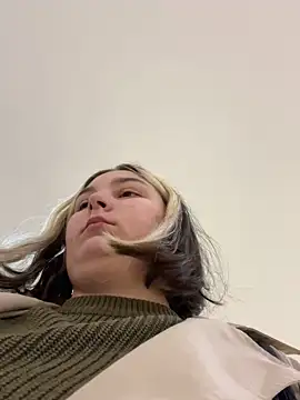 KateBurlesk online show from 28, 11, 2025