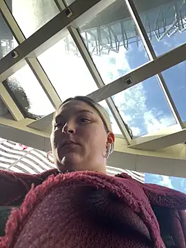 Snapshot of KateBurlesk chatting on 7, 2, 2026 KateBurlesk online show from 7, 2, 2026