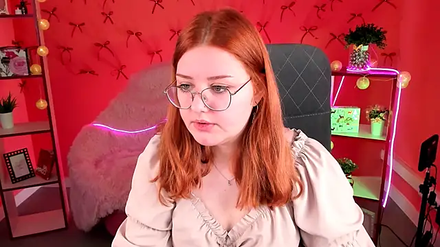 StaceyJensen online show from 2, 12, 2025