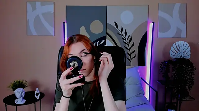 SierraHarper online show from 1, 12, 2025