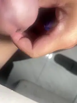 Snapshot of boyyyy2k1 chatting on 3, 3, 2026 boyyyy2k1 online show from 3, 3, 2026