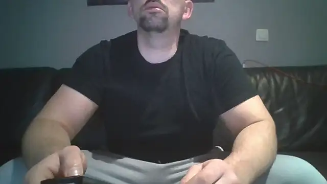 DeeLouLou online show from 30, 11, 2025