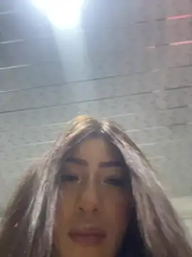 DAKOTA SAKURA online show from 31, 5, 2026