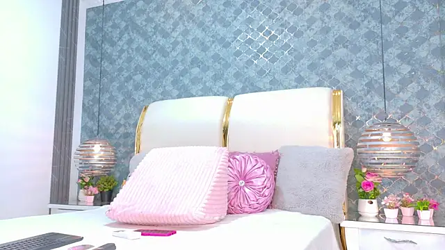 ThianaGarcia online show from 8, 1, 2026