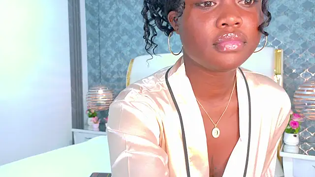 ThianaGarcia online show from 13, 1, 2026