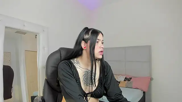 venus evans  online show from 22, 12, 2025