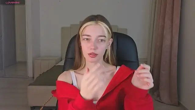 MILLIE MUR online show from 13, 1, 2026