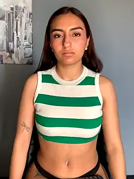 ZoeJohnson Pink online show from 24, 11, 2025