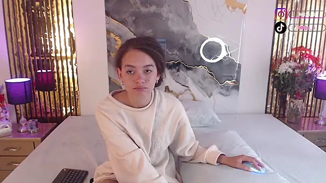 MiticaBrennet  online show from 13, 3, 2026