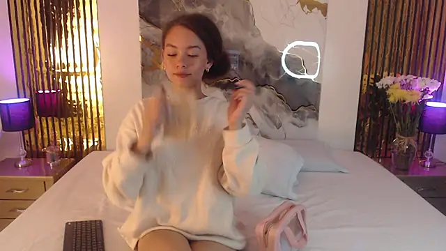 MiticaBrennet  online show from 7, 2, 2026