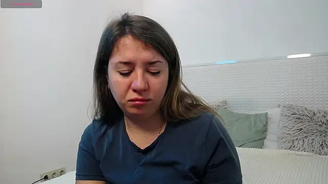 Leona Rae online show from 12, 1, 2026