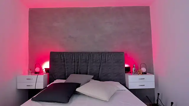 alejandrarojas  online show from 20, 12, 2025