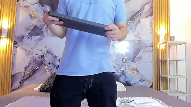 Dantee Dark online show from 3, 12, 2025