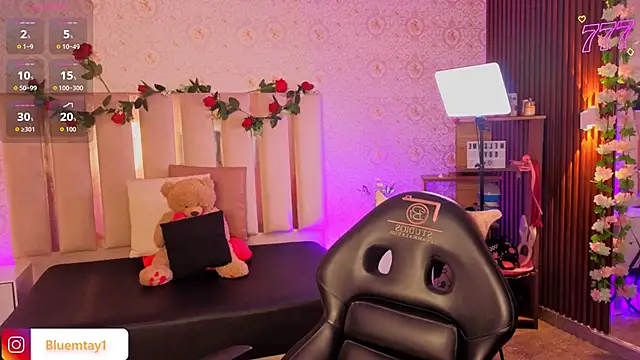 kaelwolf tay online show from 27, 3, 2026