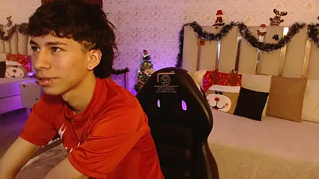 kaelwolf tay online show from 5, 12, 2025