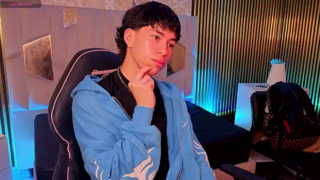 kaelwolf tay online show from 12, 3, 2026