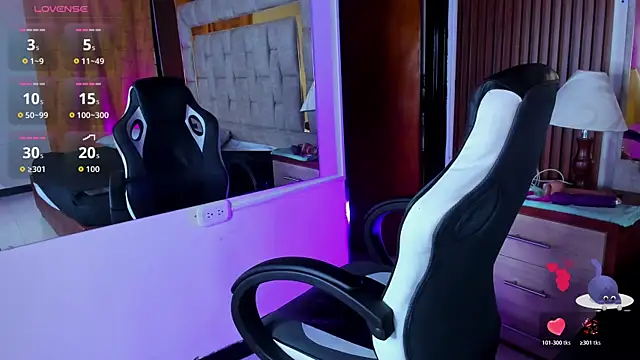 Ariana Blaze1 online show from 25, 11, 2025