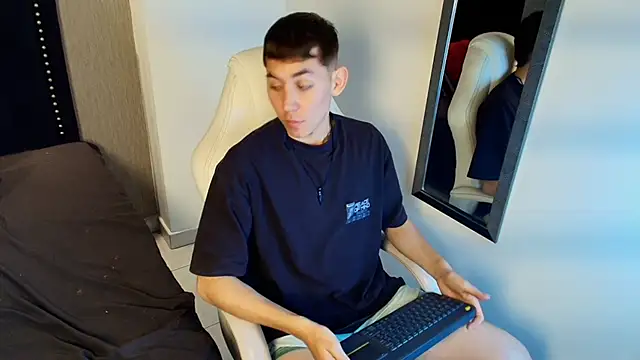 LoganFoster  online show from 7, 1, 2026