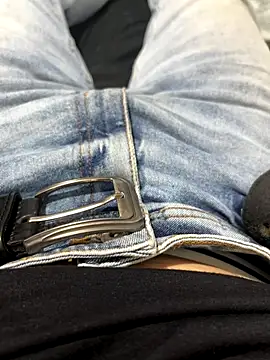 Snapshot of Daisuke_01 chatting on 2, 12, 2025 Daisuke 01 online show from 2, 12, 2025