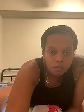 Goldenmami online show from 2, 12, 2025