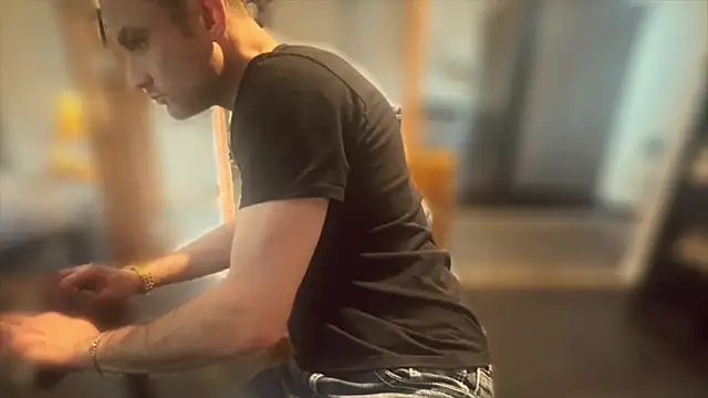 famous1tad online show from 10, 1, 2026