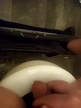 Marshlowe online show from 2, 12, 2025