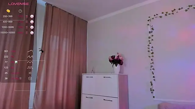 Snapshot of SweetieMarry chatting on 7, 7, 2026 SweetieMarry online show from 7, 7, 2026