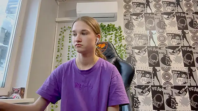 helgicuteness online show from 9, 1, 2026