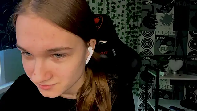 helgicuteness online show from 15, 2, 2026