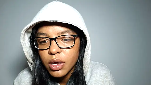 xoeewinters online show from 5, 12, 2025