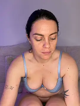 Snapshot of laraslittlesecrett chatting on 12, 2, 2026 laraslittlesecrett online show from 12, 2, 2026