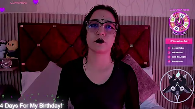 Kiri Velvet online show from 9, 5, 2026
