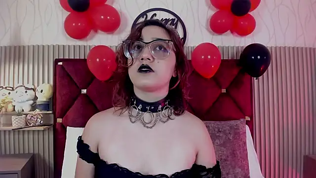 Kiri Velvet online show from 13, 5, 2026