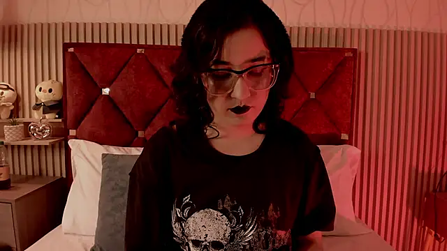 Kiri Velvet online show from 29, 5, 2026