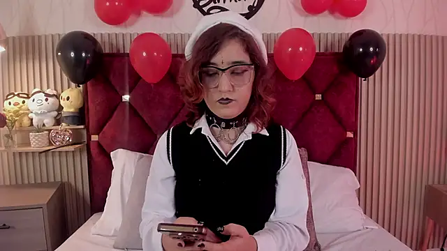 Kiri Velvet online show from 12, 5, 2026