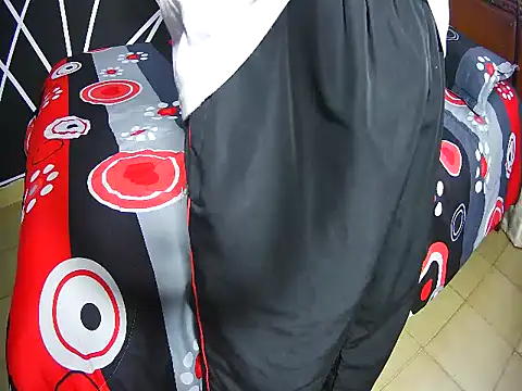 HouseOfHeat online show from 24, 11, 2025