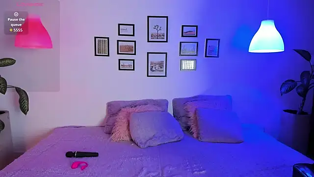 Skyy bloom online show from 15, 4, 2026