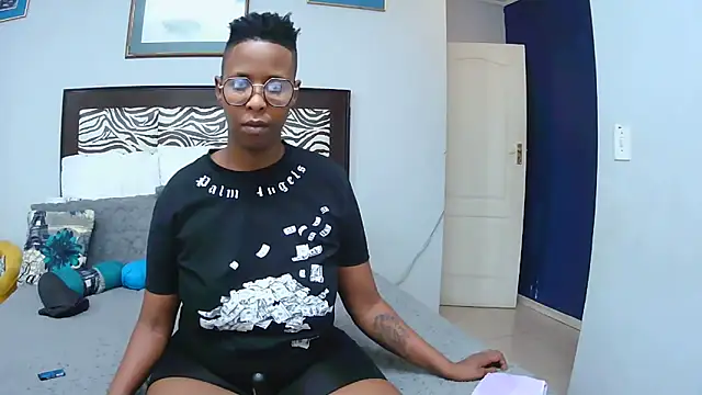 SexyCurves9 online show from 5, 2, 2026