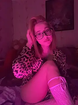 KatieKats online show from 25, 11, 2025