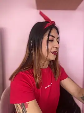 MaddieHunter online show from 5, 1, 2026