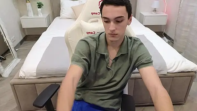 Snapshot of MoonlinSkinn chatting on 26, 11, 2025 MoonlinSkinn online show from 26, 11, 2025