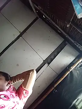 Snapshot of Lin-kute98 chatting on 4, 4, 2026 Lin-kute98 online show from 4, 4, 2026