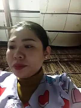 Snapshot of Lin-kute98 chatting on 4, 4, 2026 Lin-kute98 online show from 4, 4, 2026